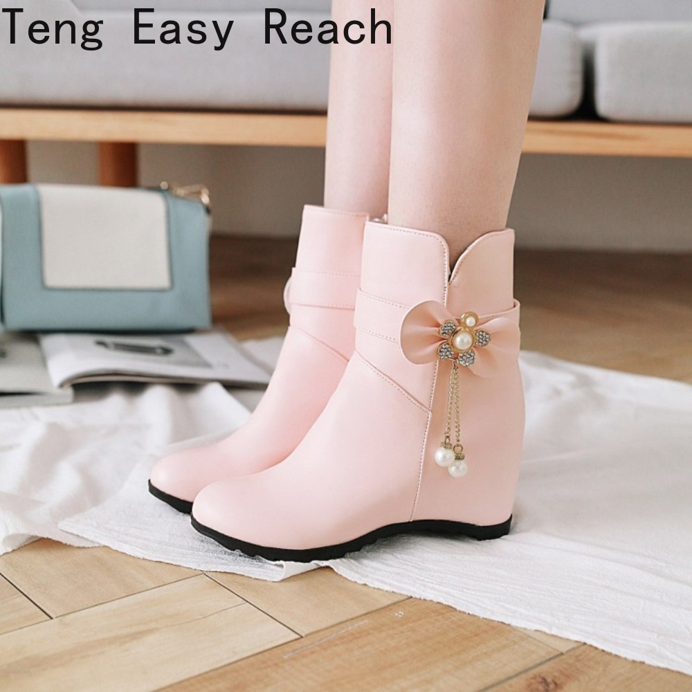 รองเท้าแฟชั่นแบบส้นเตารีด ยี่ห - Ethnic Fashion Brand บทวิจารณ์และราคา