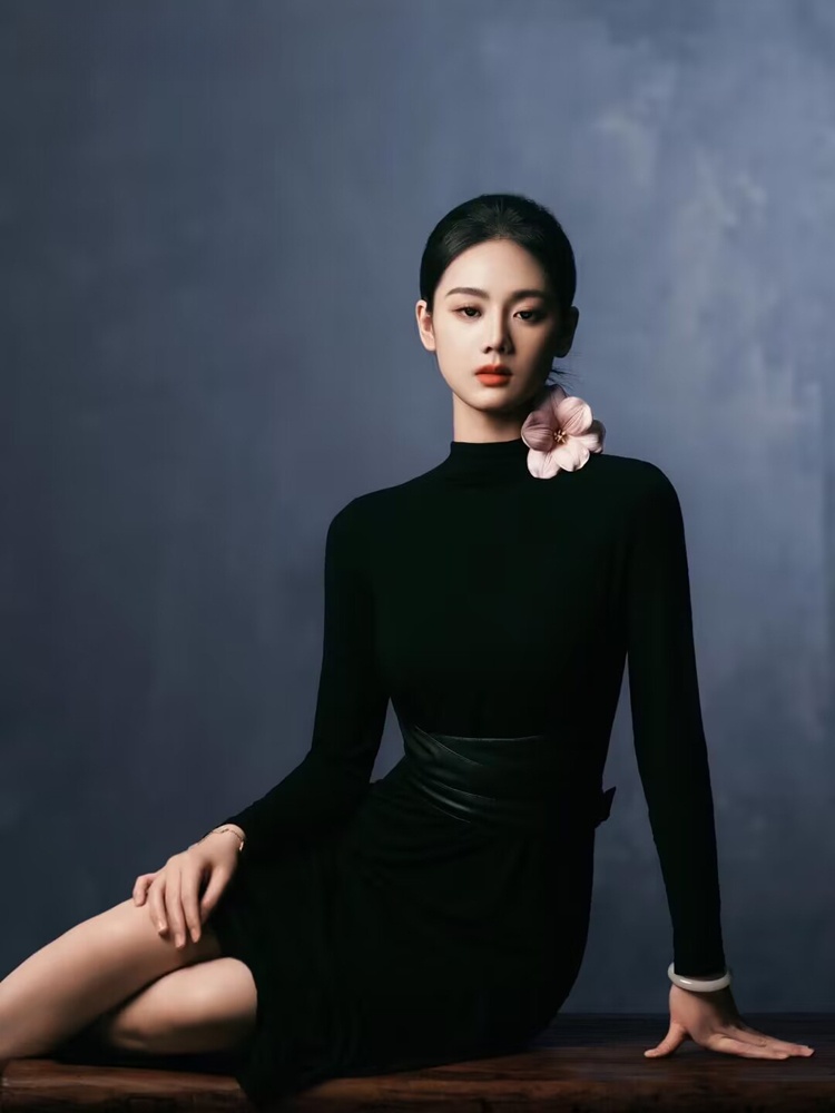ชุดถ่ายภาพบุคคลสีดำเรียบหรูทัน - Ethnic Fashion Dress บทวิจารณ์และราคา
