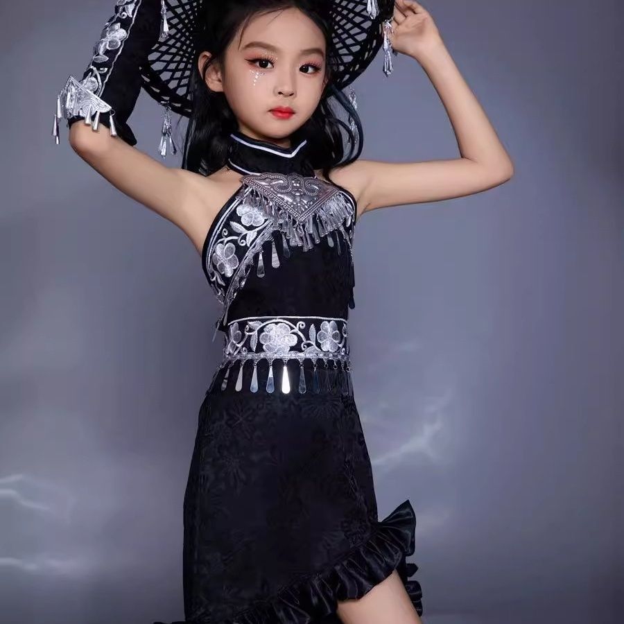 ชุดเดรสเด็กผู้หญิงแบบกระโปรงยา - Ethnic Fashion Runway บทวิจารณ์และราคา