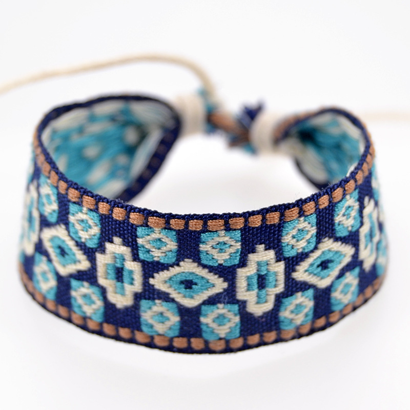 แฟชั่นสไตล์ชาติพันธุ์สร้อยข้อม - Ethnic Fashion Brand บทวิจารณ์และราคา